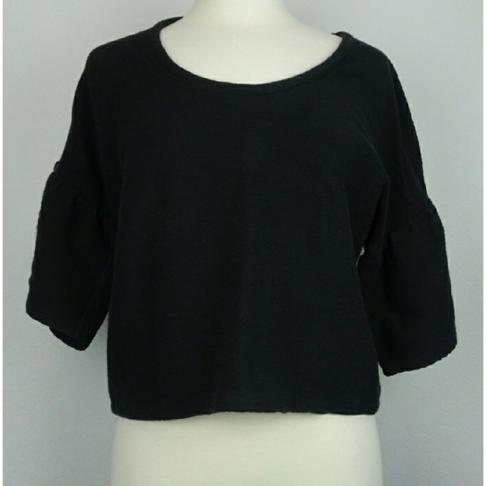 Farewell black testured & thread gathered-sleeve top size M